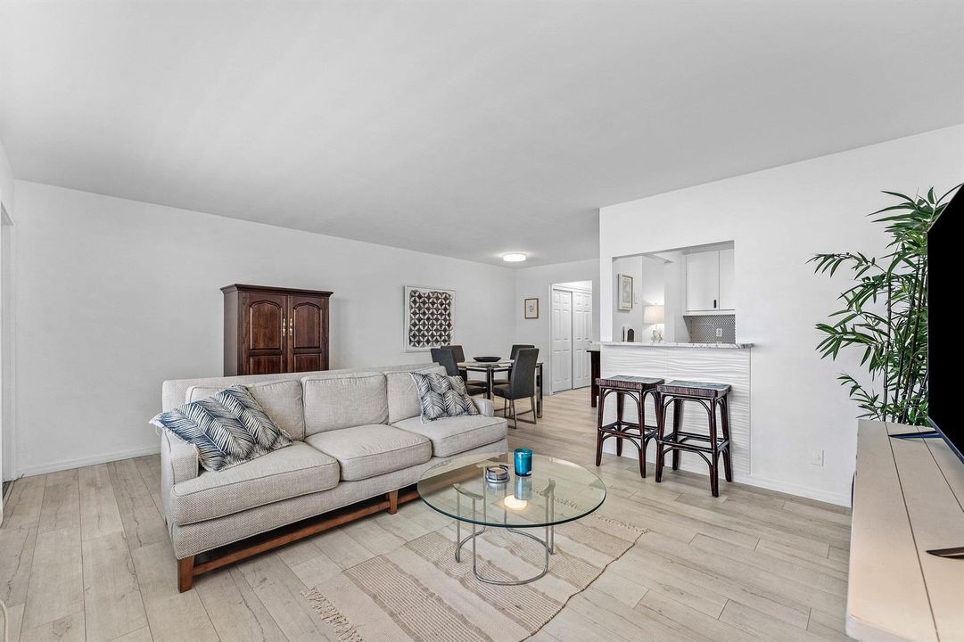 009-150HorizonsE-303-BoyntonBeach-SMALL