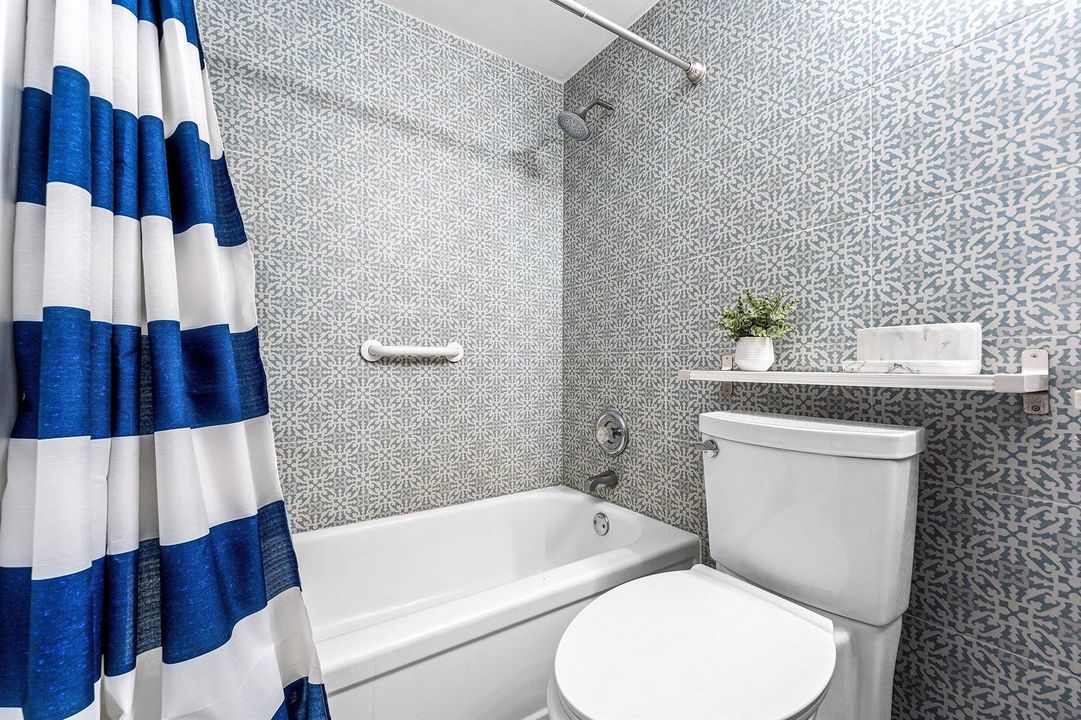022-150HorizonsE-303-BoyntonBeach-SMALL