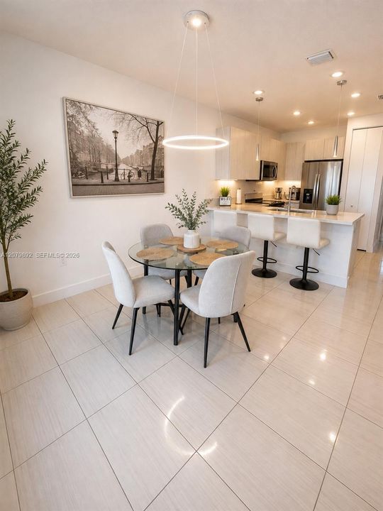 En Renta: $3,490 (3 camas, 2 baños, 1102 Pies cuadrados)