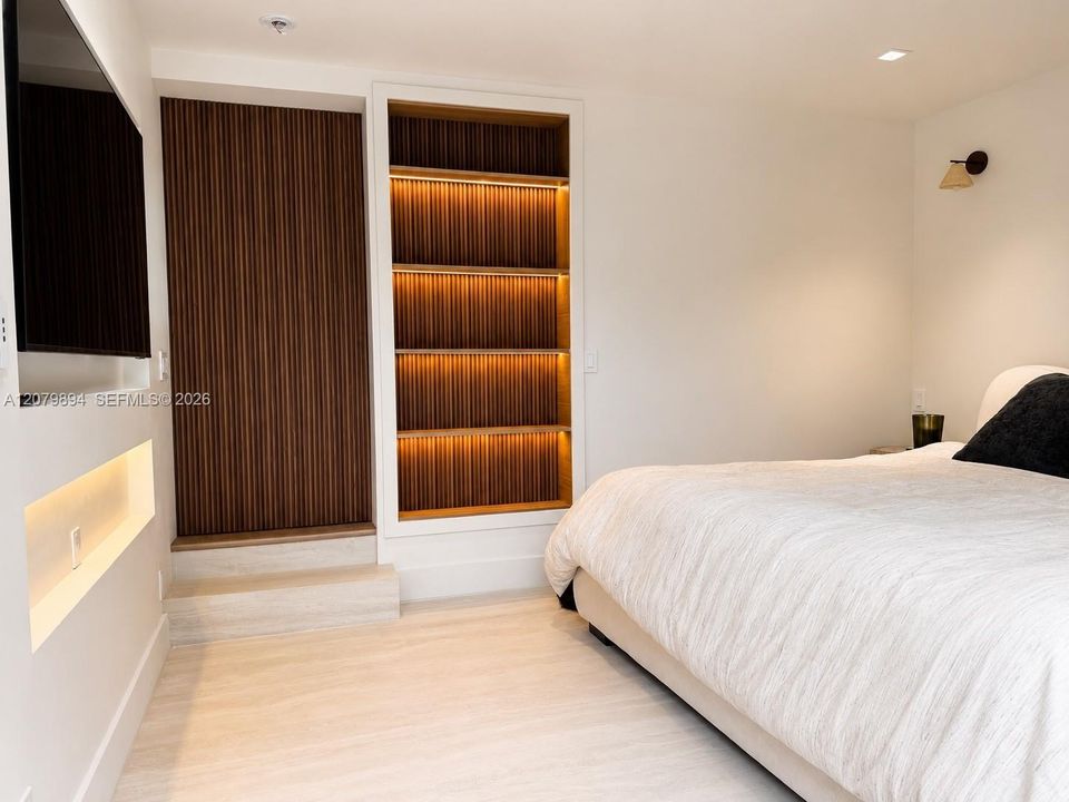 For Rent: $8,500 (3 beds, 2 baths, 1320 Square Feet)