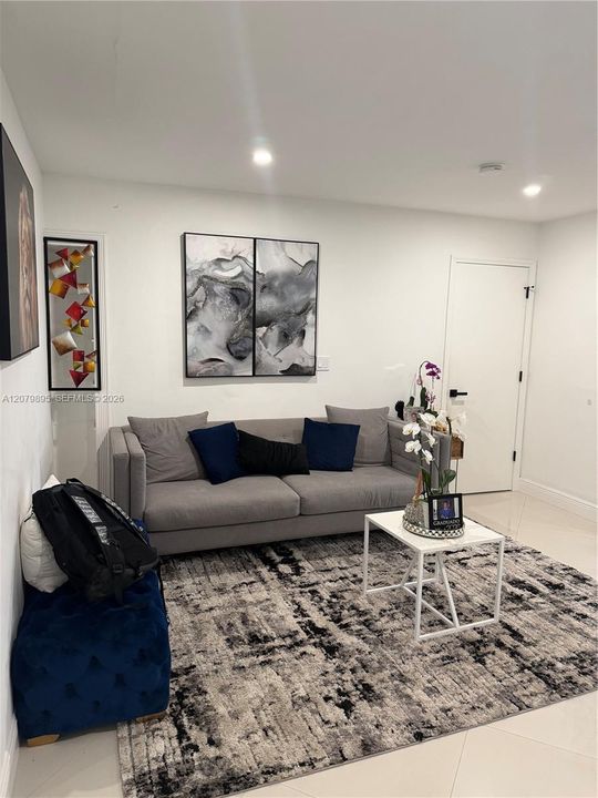 For Sale: $820,000 (4 beds, 3 baths, 1644 Square Feet)