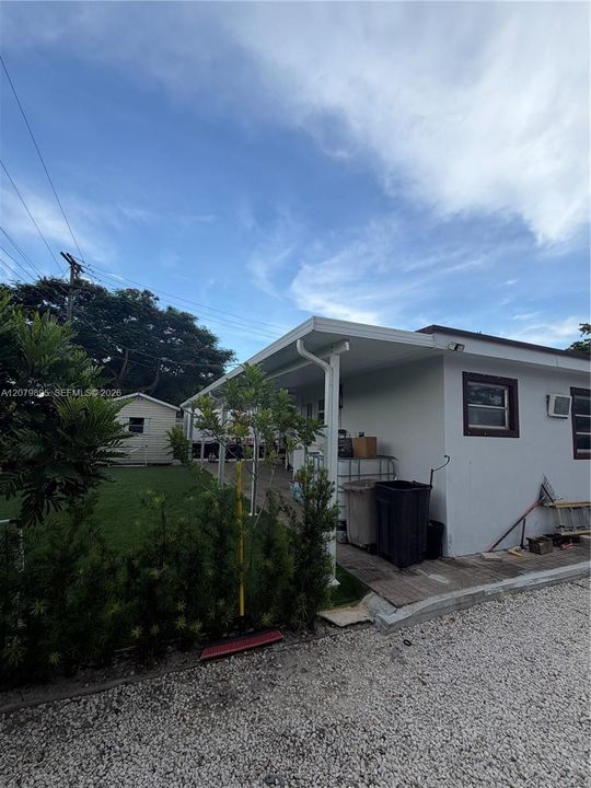 For Sale: $820,000 (4 beds, 3 baths, 1644 Square Feet)
