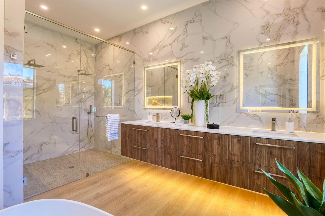 8 Master Bathroom 2 (1)