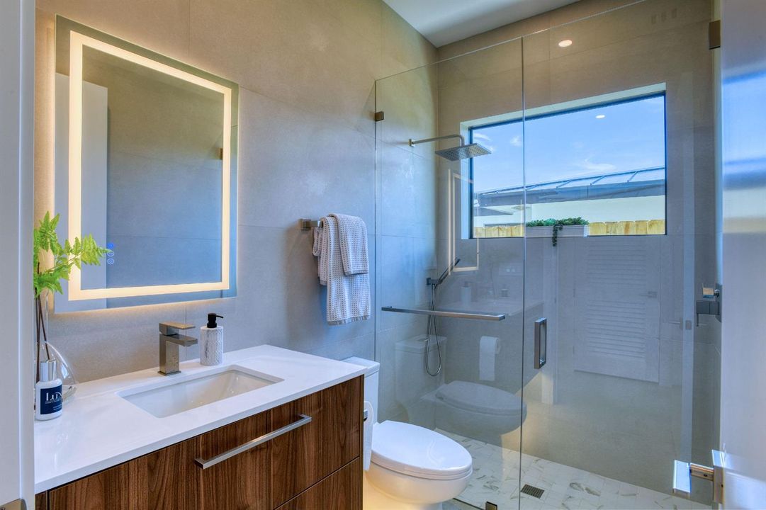 13 Third Bathroom
