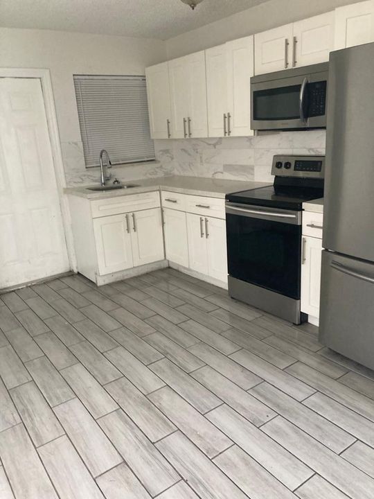1565 KITCHEN