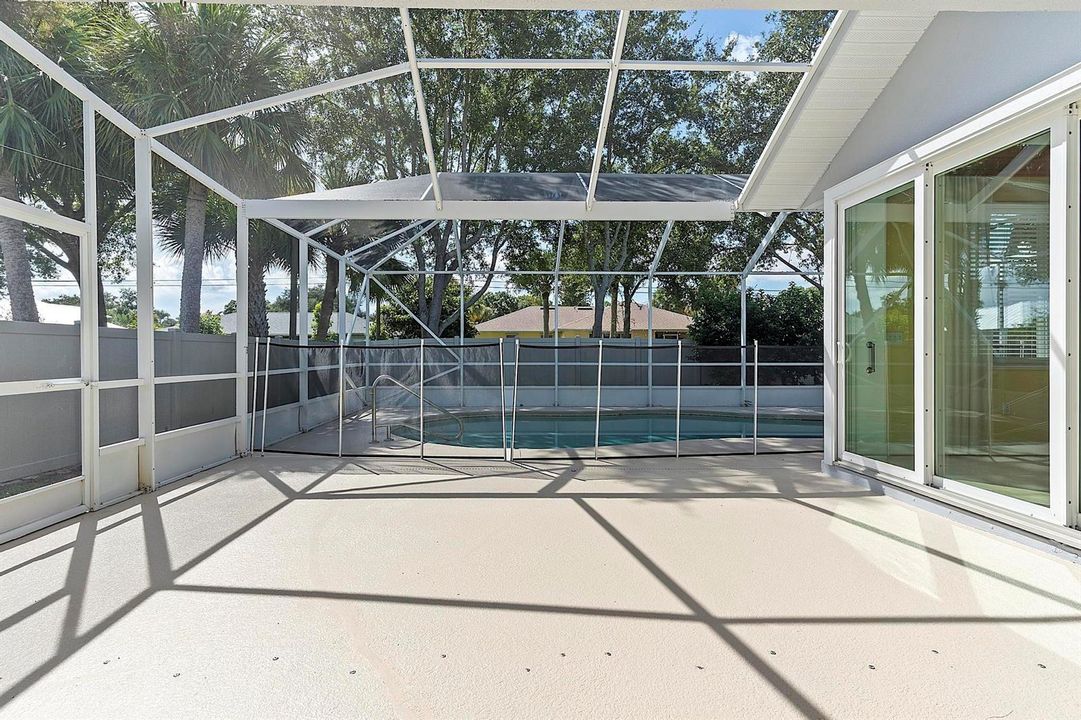 444 Rolling Hill Dr - 100