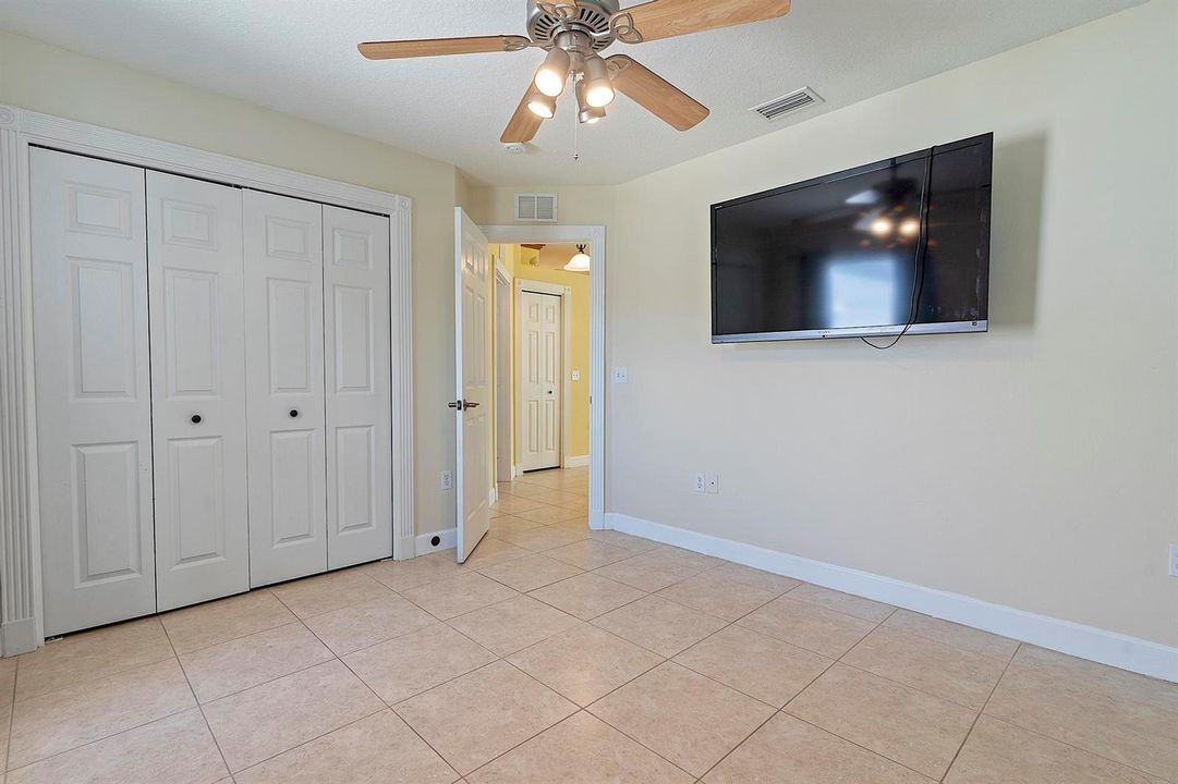 444 Rolling Hill Dr - 086