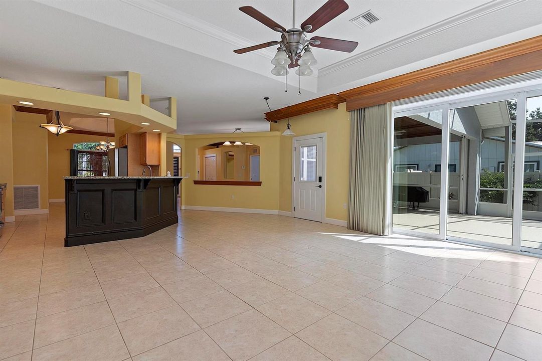444 Rolling Hill Dr - 072