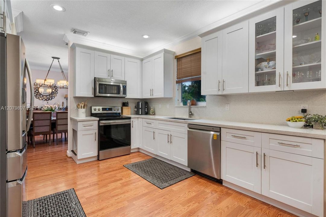 For Sale: $975,000 (5 beds, 4 baths, 3219 Square Feet)