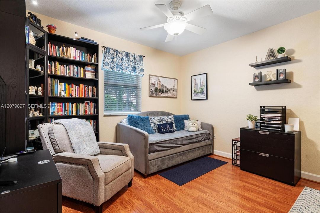 For Sale: $975,000 (5 beds, 4 baths, 3219 Square Feet)