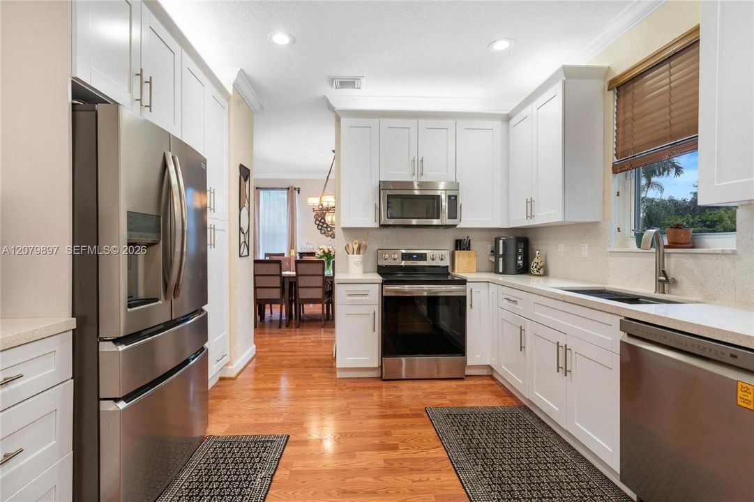 For Sale: $975,000 (5 beds, 4 baths, 3219 Square Feet)
