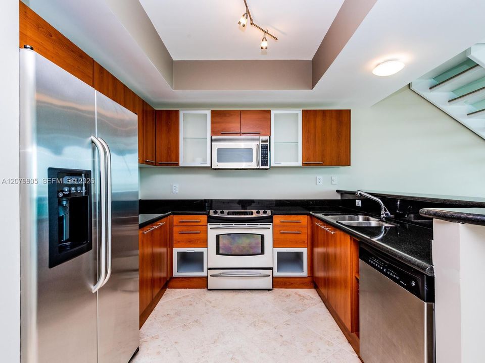 For Rent: $5,000 (2 beds, 2 baths, 1467 Square Feet)