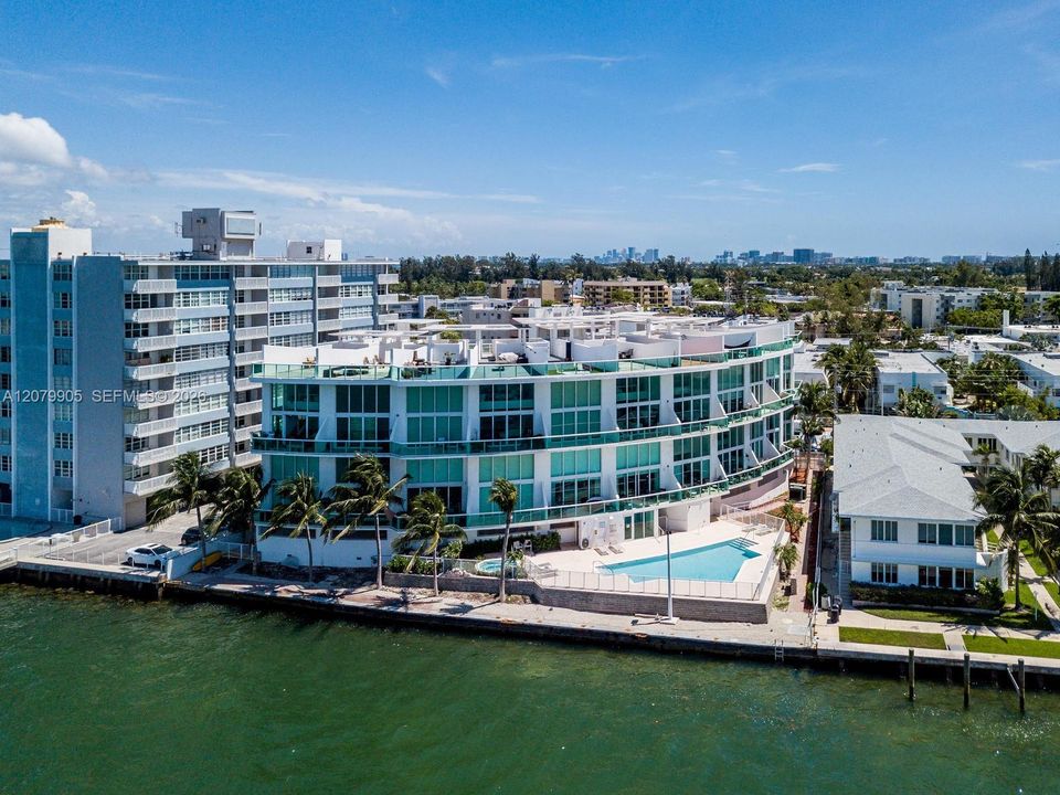 For Rent: $5,000 (2 beds, 2 baths, 1467 Square Feet)