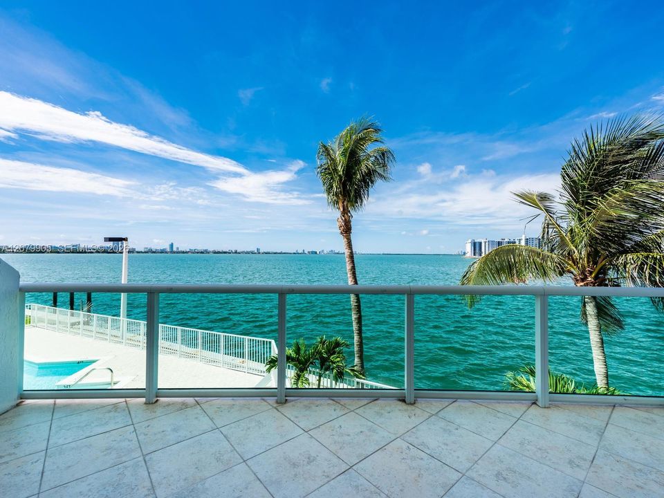 For Rent: $5,000 (2 beds, 2 baths, 1467 Square Feet)
