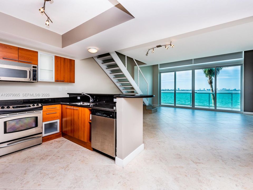 For Rent: $5,000 (2 beds, 2 baths, 1467 Square Feet)