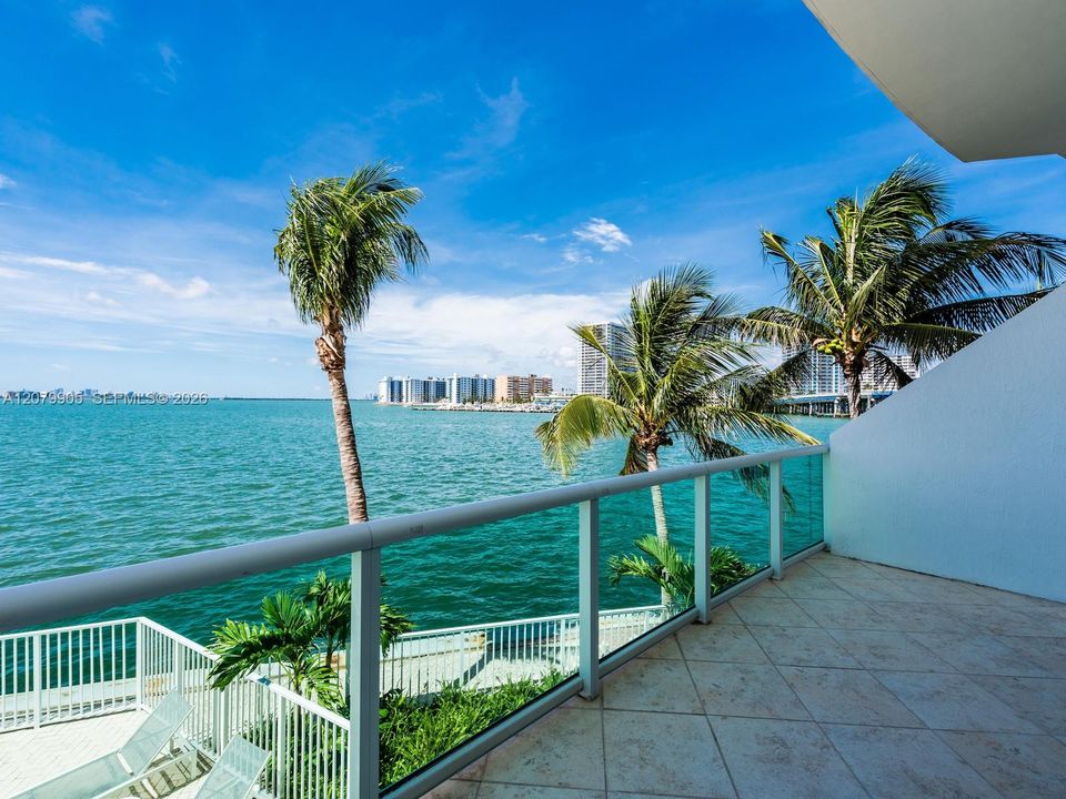 For Rent: $5,000 (2 beds, 2 baths, 1467 Square Feet)