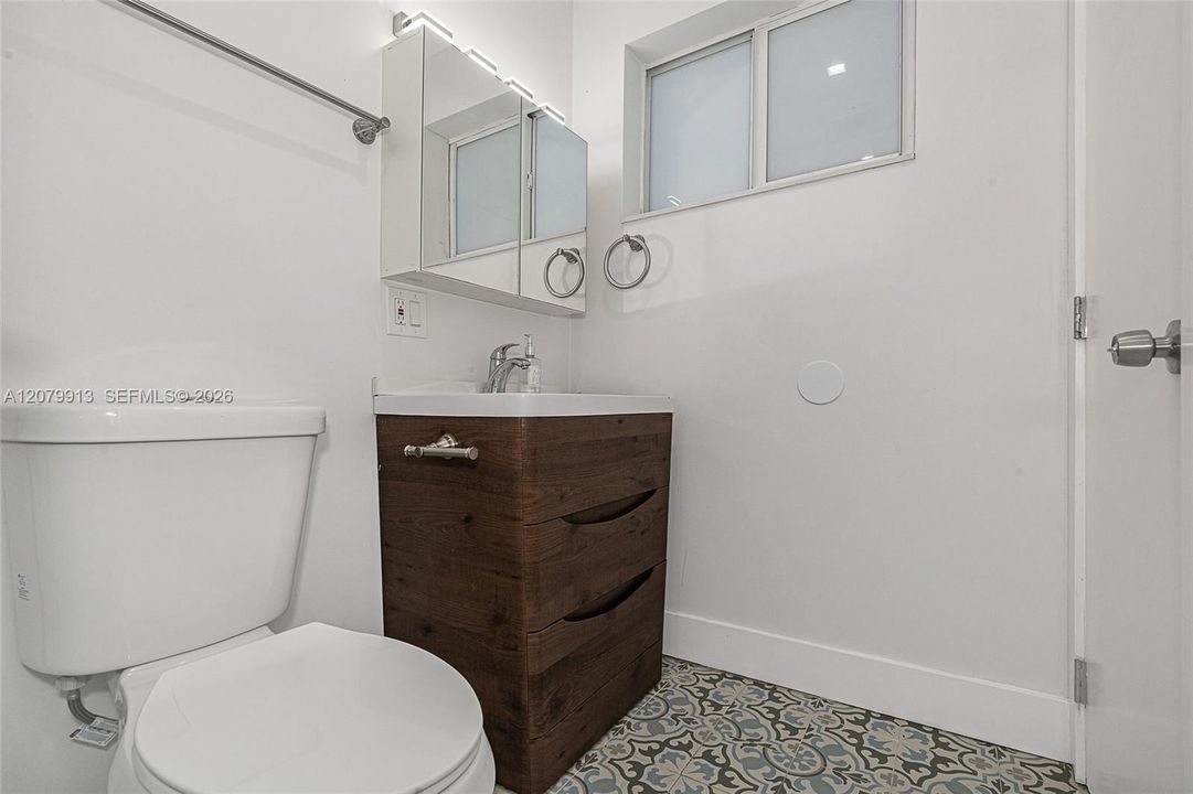 For Rent: $2,800 (2 beds, 2 baths, 1200 Square Feet)
