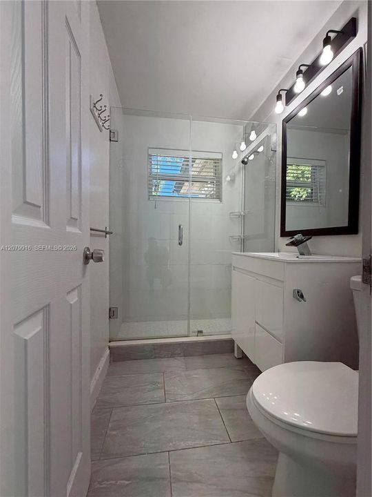 出租: $2,300 (2 贝兹, 1 浴室, 2954 平方英尺)