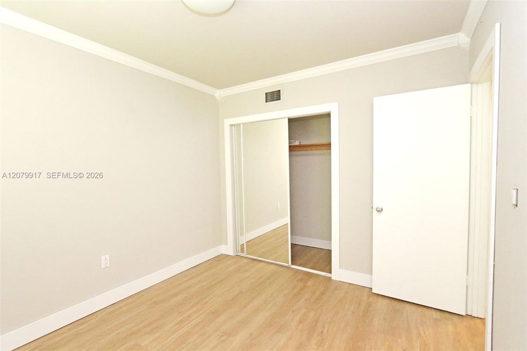 For Rent: $2,695 (2 beds, 1 baths, 700 Square Feet)