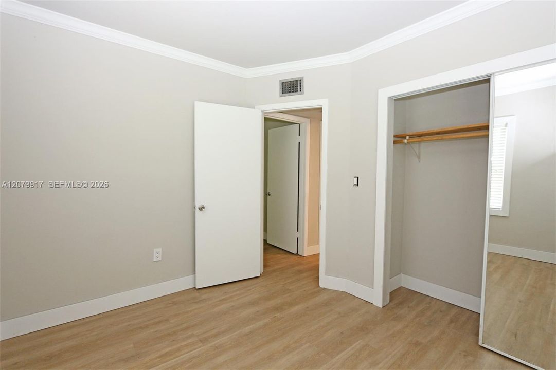 For Rent: $2,695 (2 beds, 1 baths, 700 Square Feet)