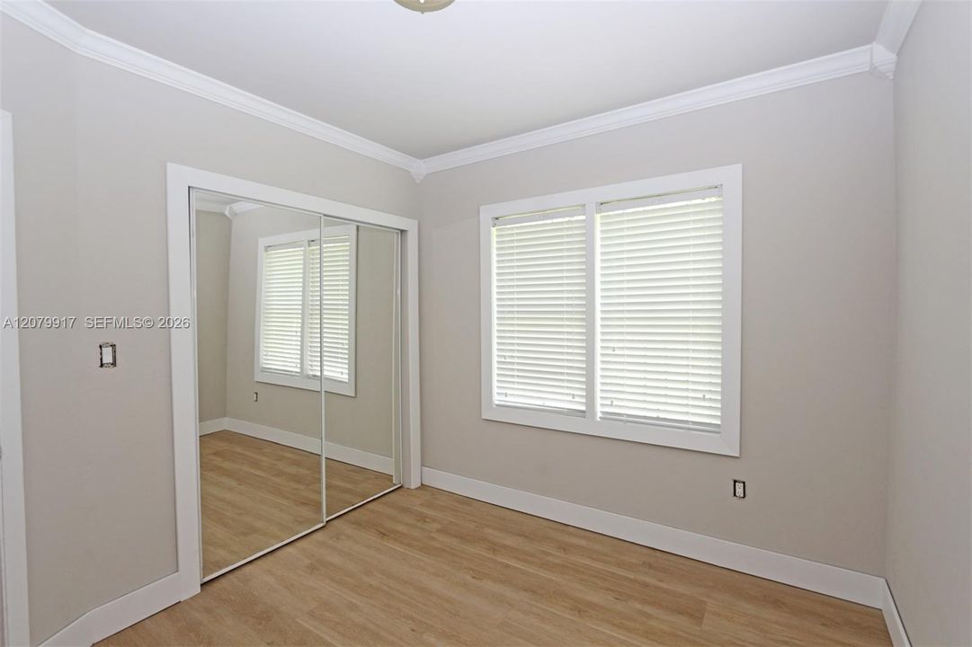 For Rent: $2,695 (2 beds, 1 baths, 700 Square Feet)