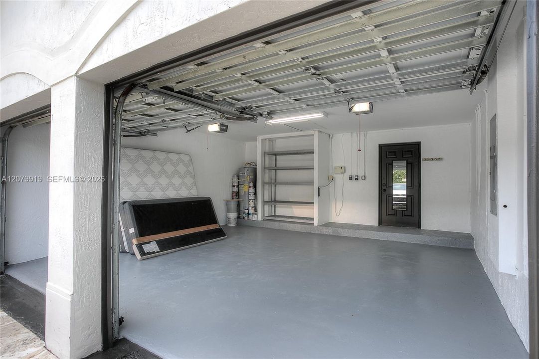 En Venta: $1,275,000 (5 camas, 3 baños, 2511 Pies cuadrados)
