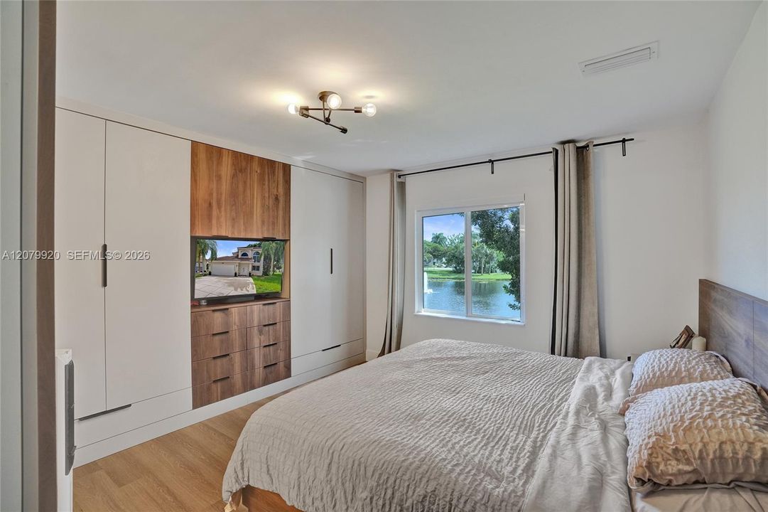 For Sale: $1,050,000 (4 beds, 3 baths, 2120 Square Feet)