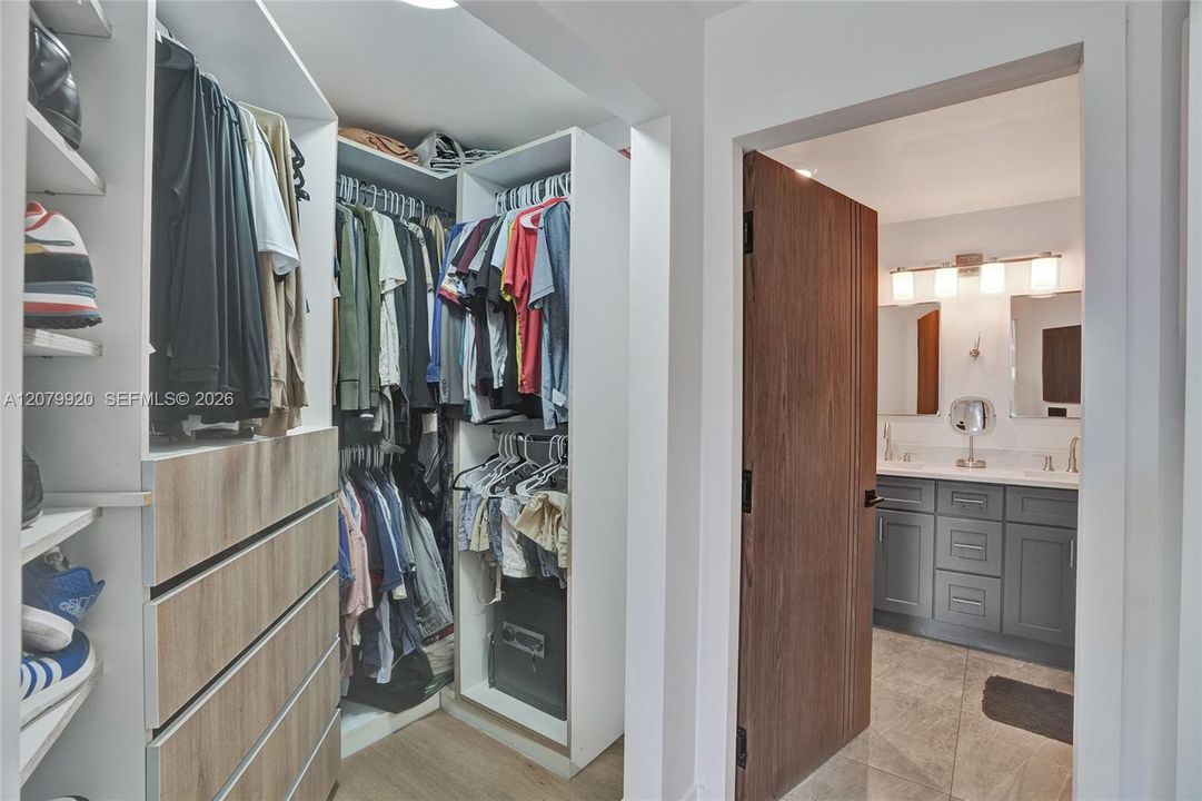 For Sale: $1,050,000 (4 beds, 3 baths, 2120 Square Feet)