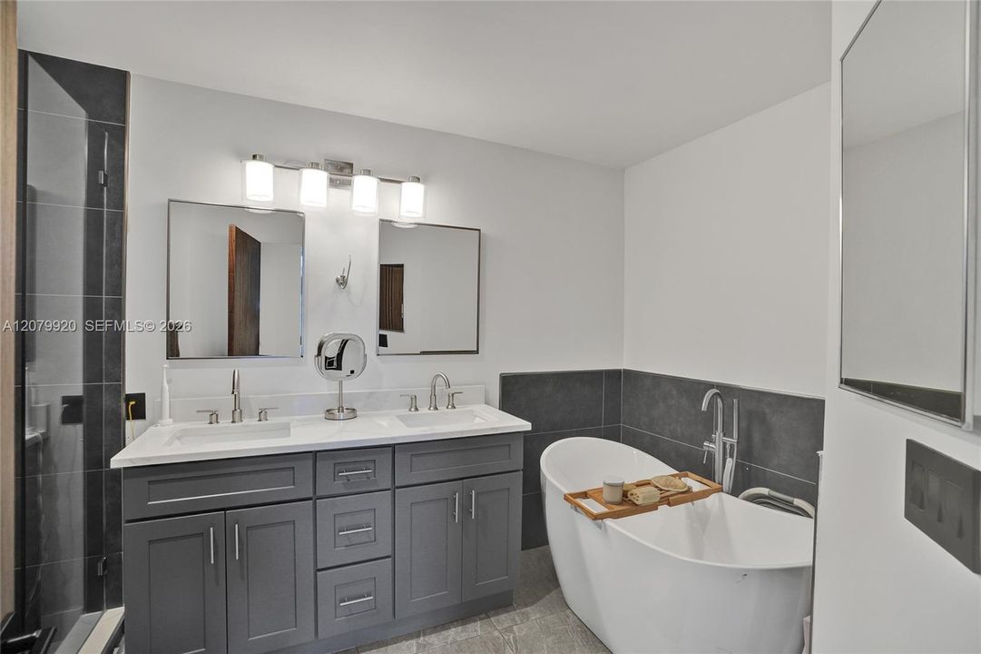 For Sale: $1,050,000 (4 beds, 3 baths, 2120 Square Feet)
