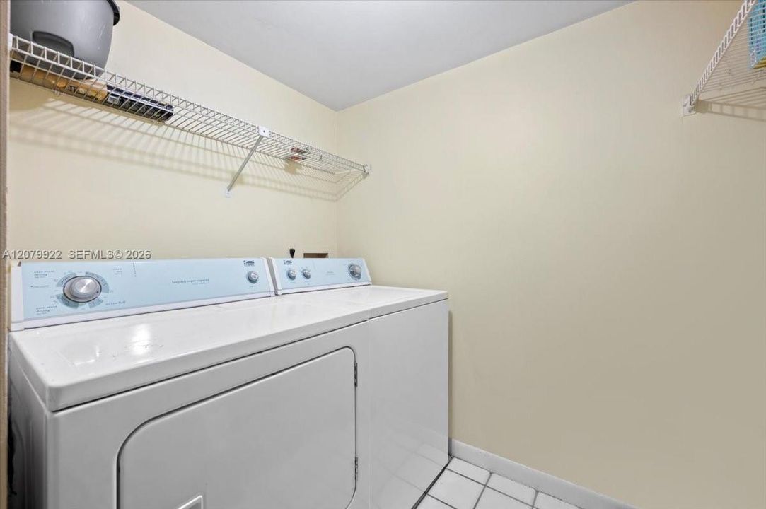 For Sale: $235,000 (3 beds, 2 baths, 1468 Square Feet)