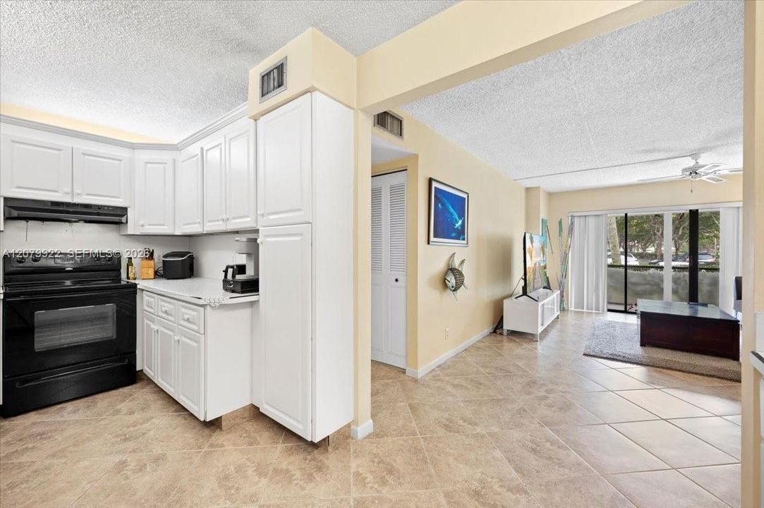 For Sale: $235,000 (3 beds, 2 baths, 1468 Square Feet)