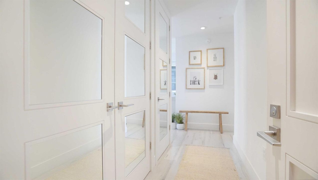 601 Boca Raton | Hallway