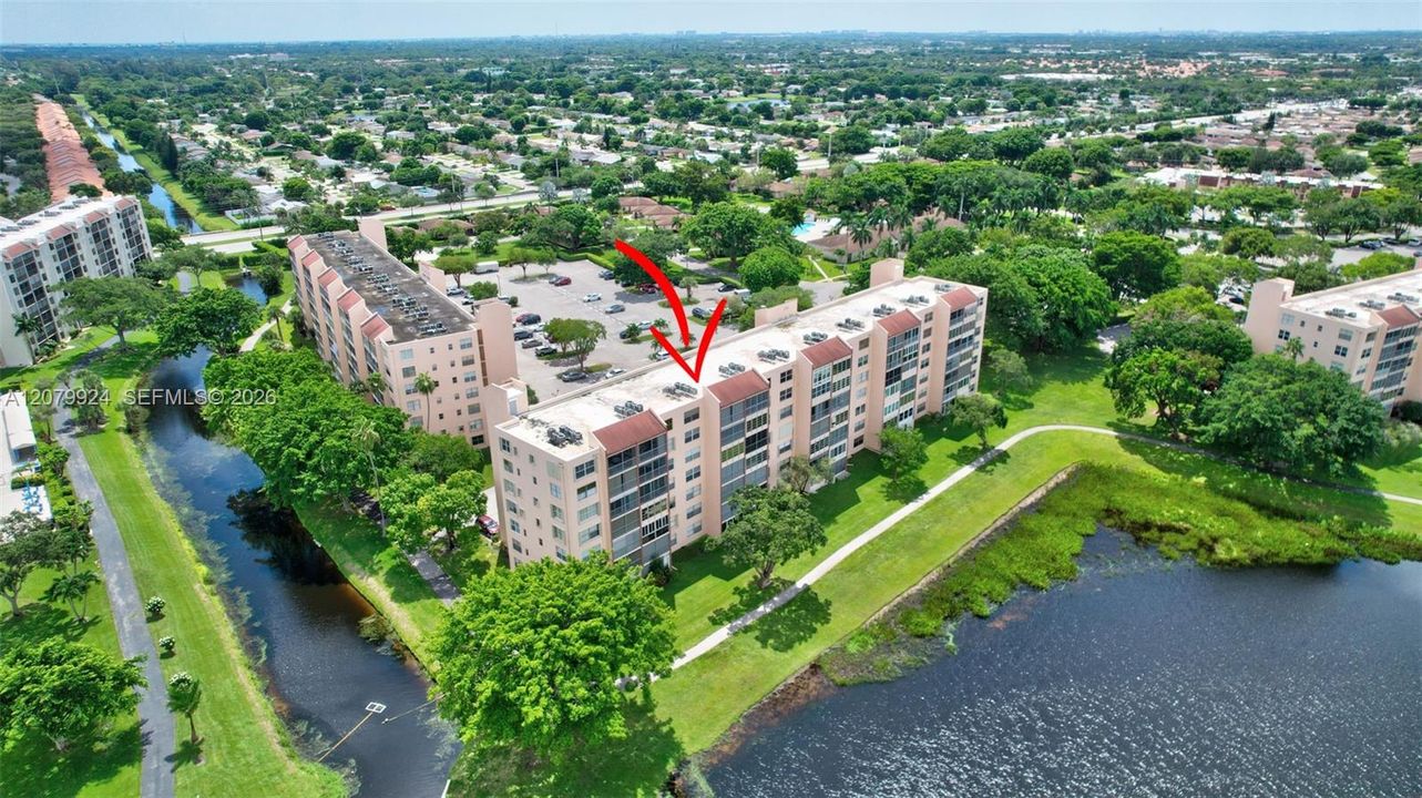 На продажу: $110,000 (2 спален, 2 ванн, 1060 Квадратных фут)