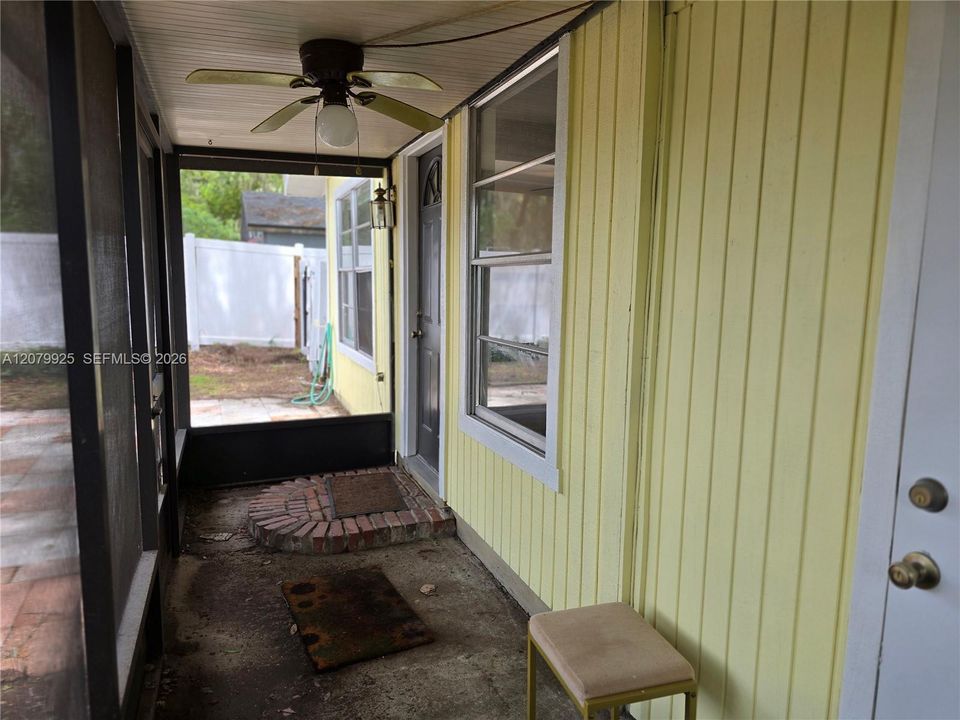 En Venta: $194,000 (3 camas, 2 baños, 1123 Pies cuadrados)