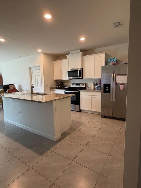 En Venta: $348,000 (3 camas, 2 baños, 0 Pies cuadrados)