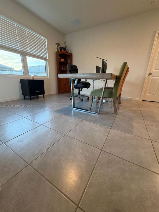 En Venta: $348,000 (3 camas, 2 baños, 0 Pies cuadrados)