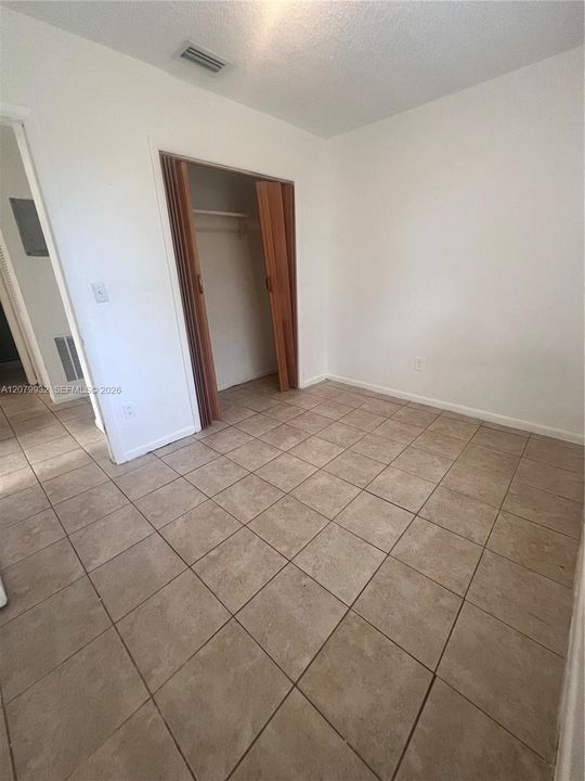 В аренду: $2,900 (4 спален, 2 ванн, 1240 Квадратных фут)
