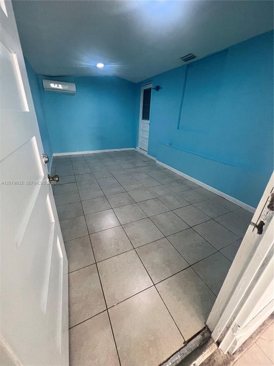 В аренду: $2,900 (4 спален, 2 ванн, 1240 Квадратных фут)