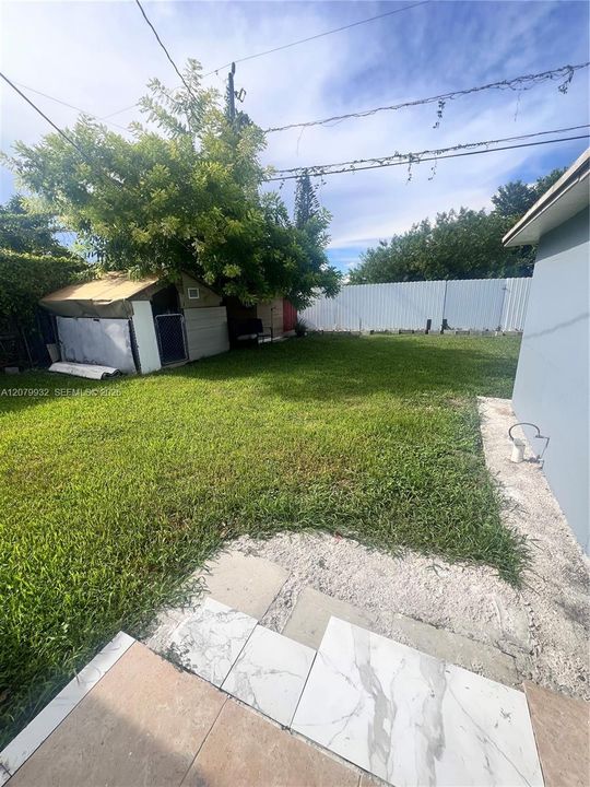 В аренду: $2,900 (4 спален, 2 ванн, 1240 Квадратных фут)