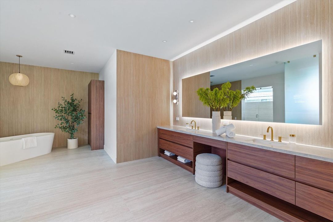 Primary bath
