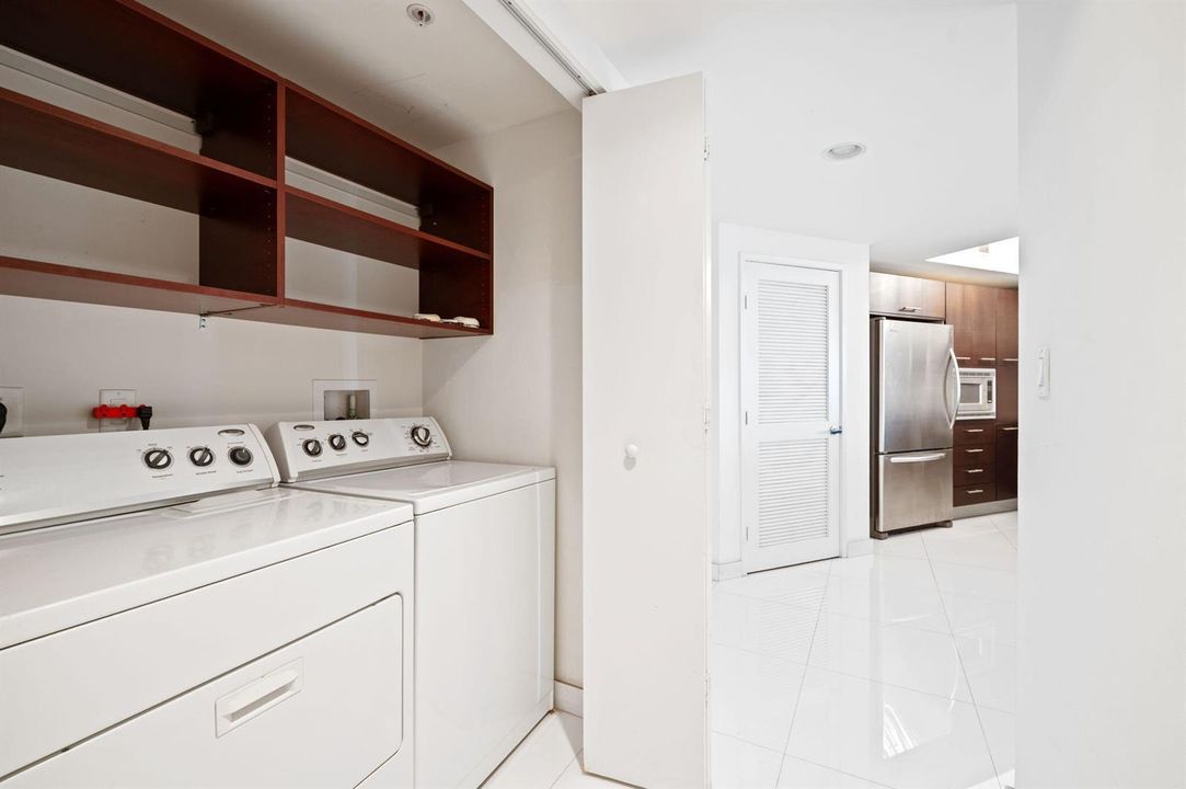 25-web-or-mls-200-sunny-isles-blvd-806