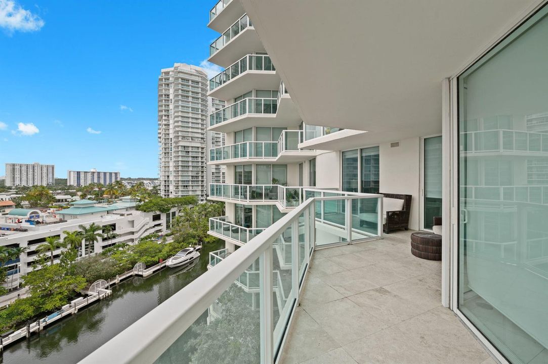 3-web-or-mls-200-sunny-isles-blvd-806