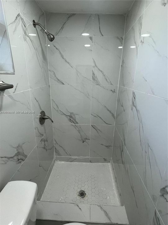 En Renta: $1,000 (1 camas, 1 baños, 1528 Pies cuadrados)