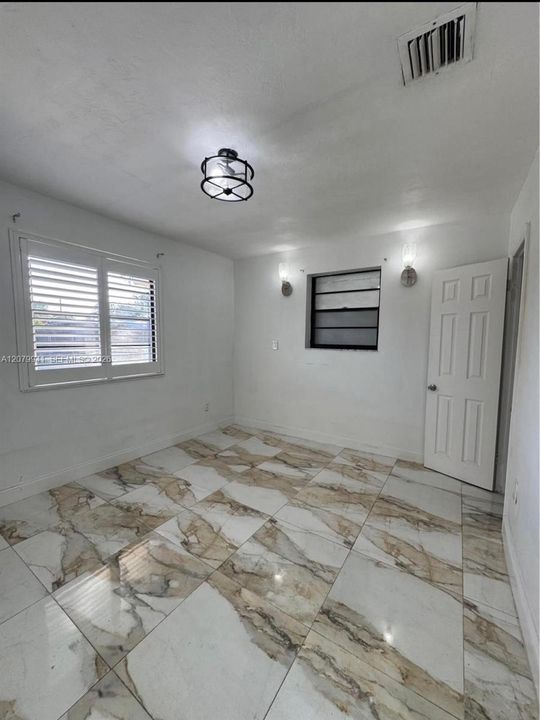 В аренду: $2,995 (3 спален, 2 ванн, 1050 Квадратных фут)