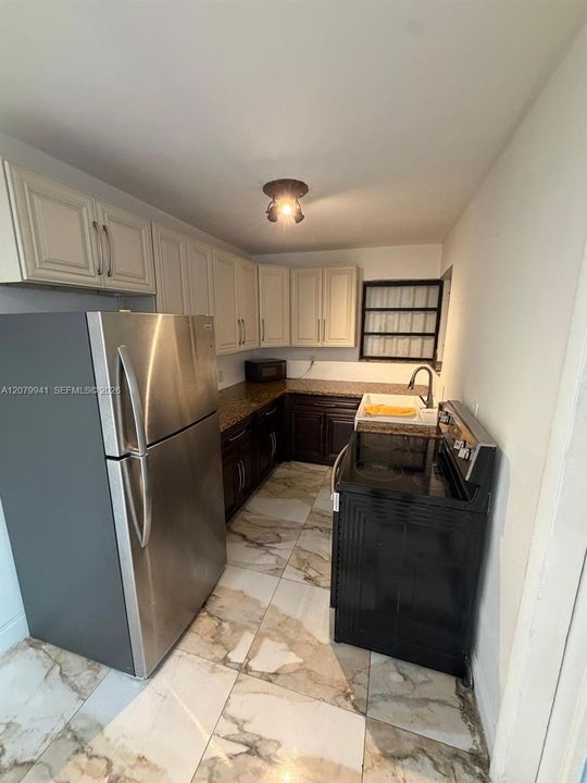 В аренду: $2,995 (3 спален, 2 ванн, 1050 Квадратных фут)