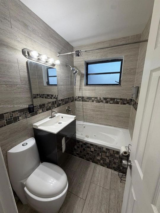 В аренду: $2,995 (3 спален, 2 ванн, 1050 Квадратных фут)