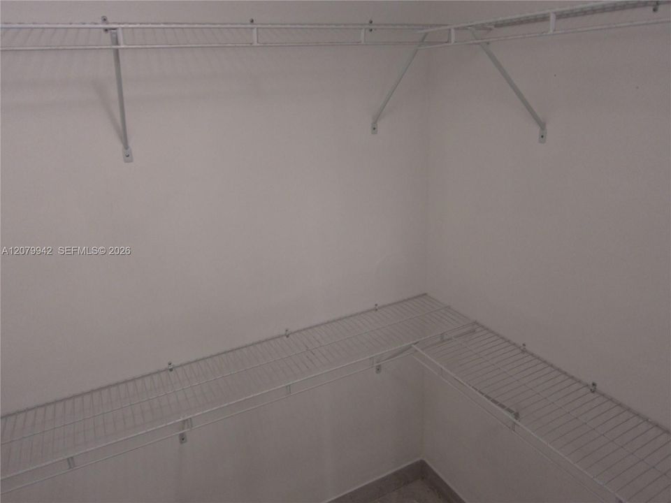For Rent: $3,600 (1 beds, 1 baths, 745 Square Feet)
