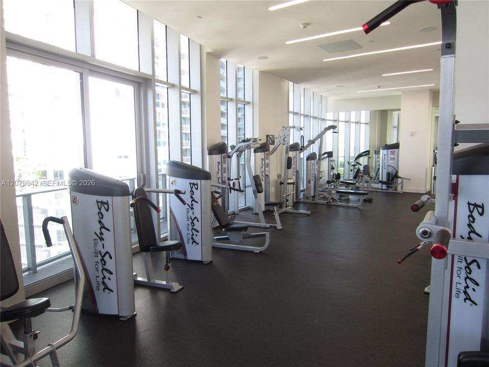 For Rent: $3,600 (1 beds, 1 baths, 745 Square Feet)