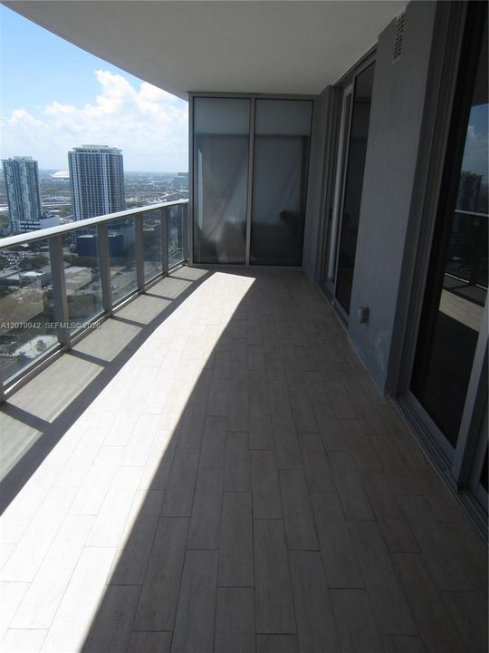 For Rent: $3,600 (1 beds, 1 baths, 745 Square Feet)