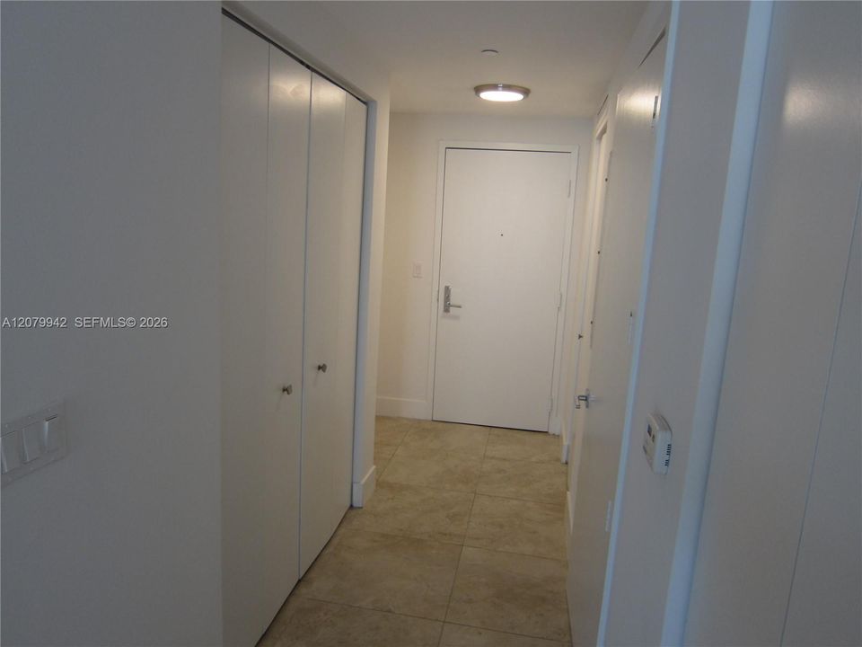 For Rent: $3,600 (1 beds, 1 baths, 745 Square Feet)